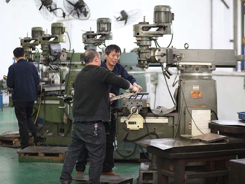 為什么注塑模具成型會(huì)出現(xiàn)頂白？